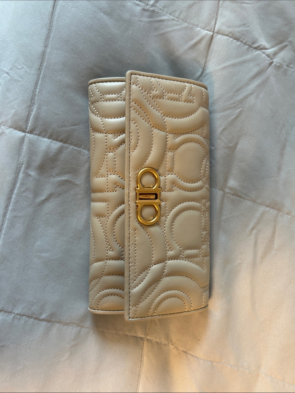 Salvatore Ferragamo Cream Quilted Leather Wallet with Gold Gancini